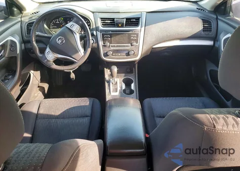 2017 Nissan Altima 2.5 z USA, uszkodzony, nr VIN 1N4AL3AP1HC137912